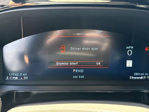 Used 2023 Lincoln Corsair FWD w/ Equipment Group 101A image 35