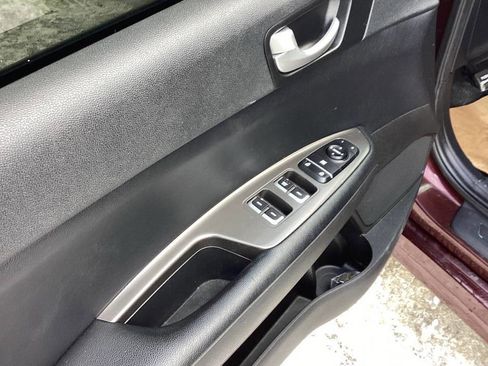 Used 2019 Kia Optima LX image 9