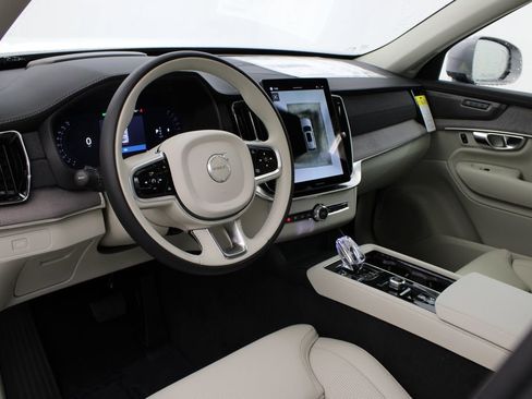 New 2026 Volvo XC90 B6 Ultra w/ Protection Package AWD/4WD image 16