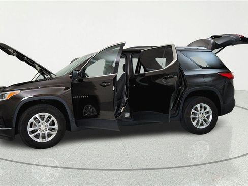 Used 2018 Chevrolet Traverse LT FWD image 6