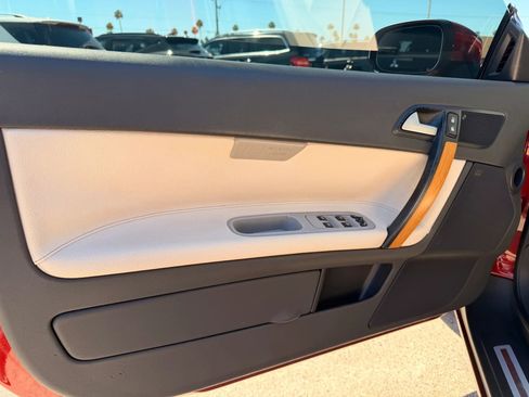 Used 2011 Volvo C70 T5 w/ Multimedia Pkg FWD image 9