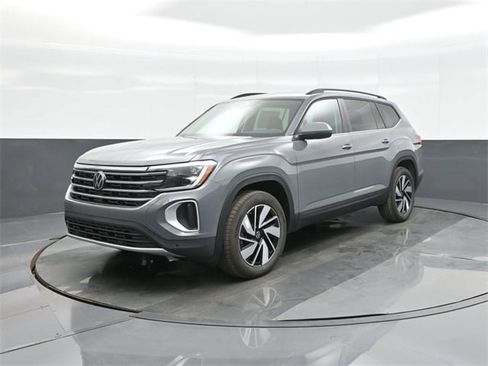 New 2026 Volkswagen Atlas SE image 3