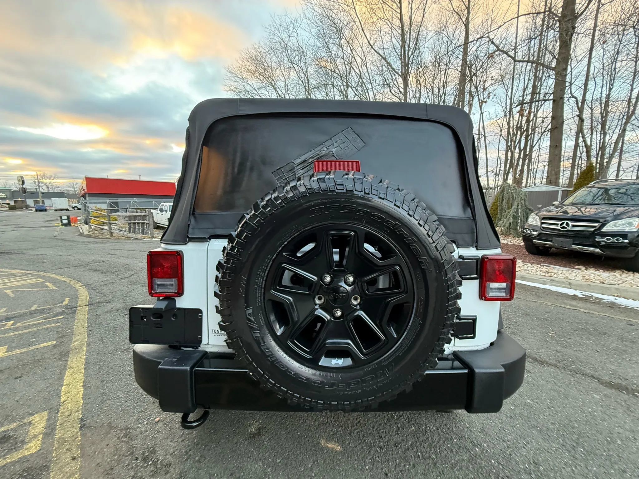 Used 2017 Jeep Wrangler Unlimited Sport AWD/4WD image 5