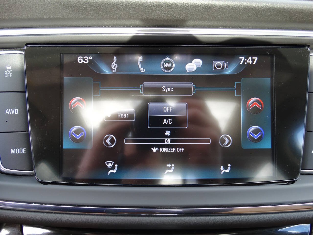 Used 2019 Buick Enclave AWD Premium w/ Experience Buick Package image 29