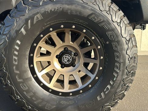 Used 2016 Jeep Wrangler Unlimited Sahara image 10