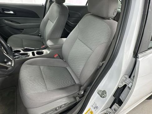 Used 2014 Chevrolet Malibu LS image 10