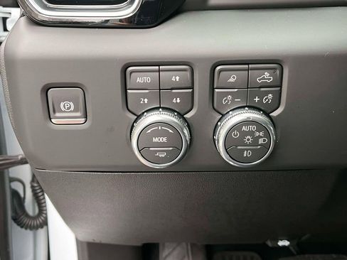 Certified 2026 GMC Sierra 2500 Denali Ultimate w/ Max Trailering Package image 28