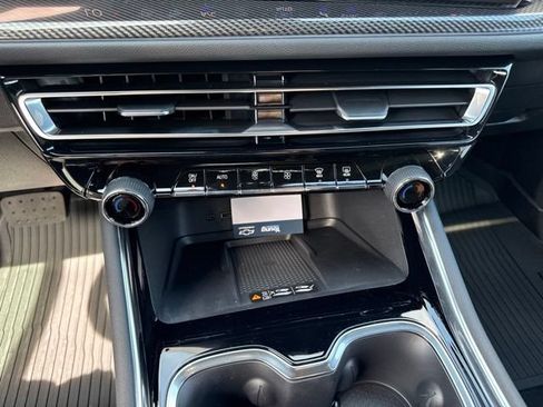 New 2026 Chevrolet Traverse High Country w/ LPO, Floor Liner Package AWD/4WD image 29