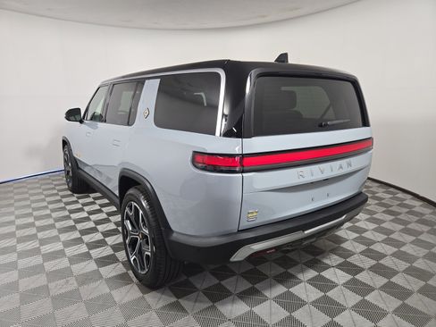 Used 2024 Rivian R1S Adventure AWD/4WD image 3