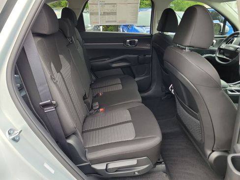 New 2026 Kia Sorento LX FWD image 12