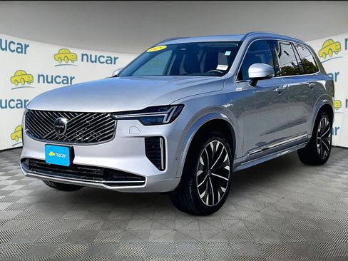 Used 2025 Volvo XC90 B6 Plus image 3