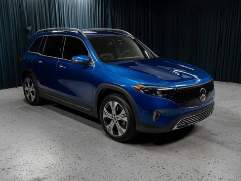 New 2025 Mercedes-Benz EQB 300 4MATIC image 3