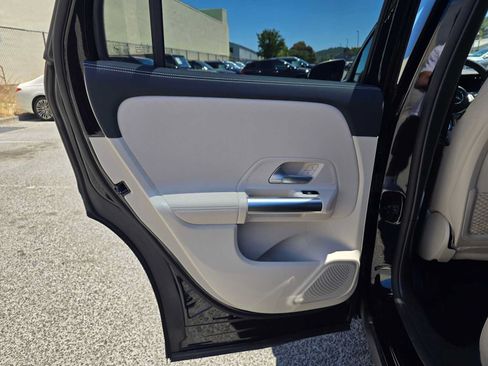 Used 2026 Mercedes-Benz GLA 250 image 16