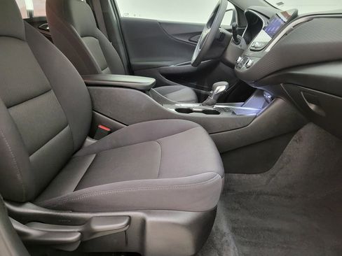 Used 2025 Chevrolet Malibu LT image 33