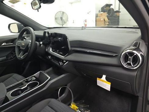 New 2026 Chevrolet Equinox LT AWD/4WD image 29