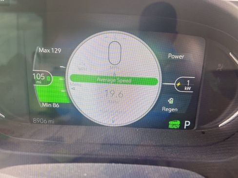 Used 2018 Chevrolet Bolt LT image 8