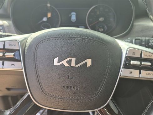 Used 2022 Kia Telluride SX w/ SX Prestige Package image 20