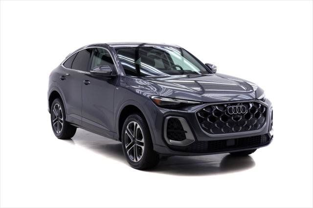 Certified 2026 Audi Q5 Premium AWD/4WD image 2