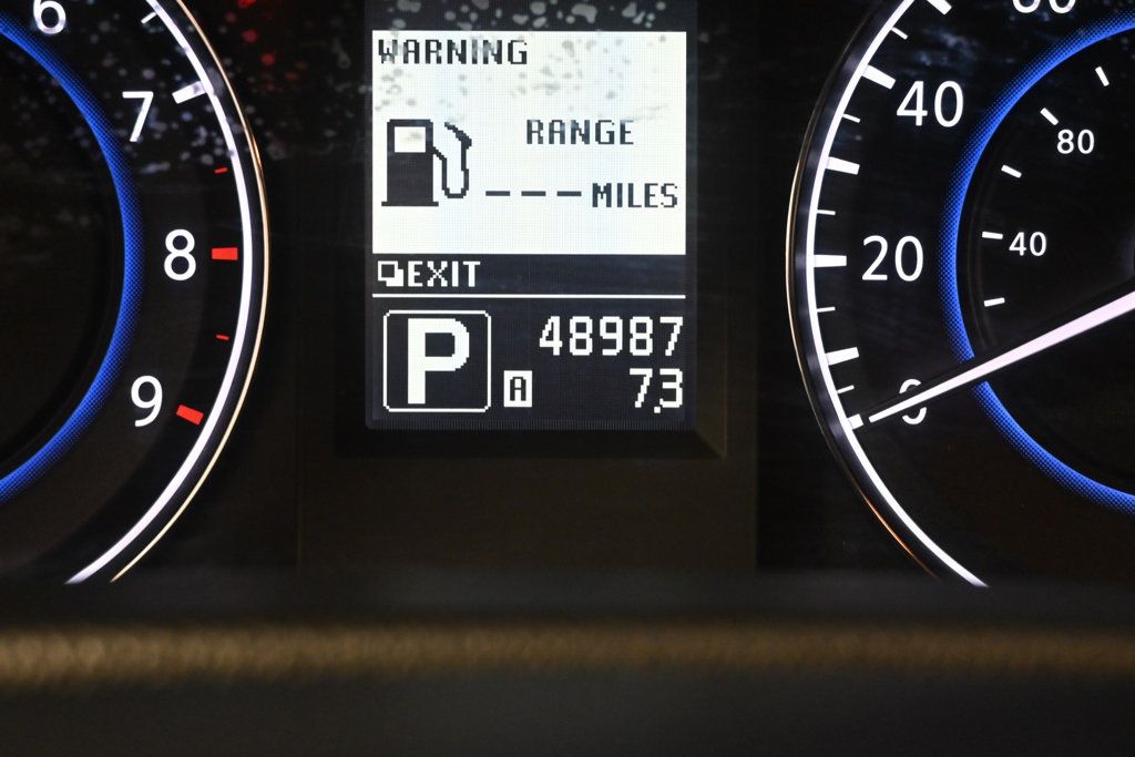 Used 2013 INFINITI G37 Convertible w/ Premium Pkg RWD image 24