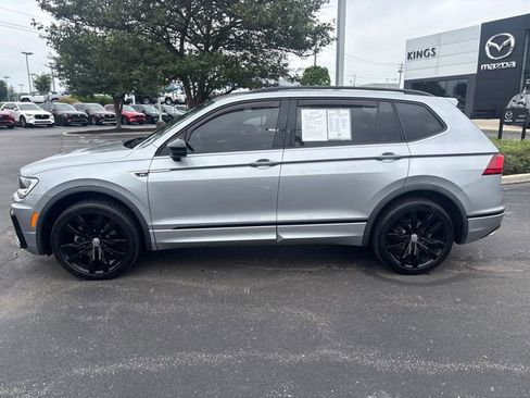 Used 2021 Volkswagen Tiguan SE R-Line AWD/4WD image 3