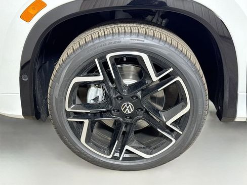 New 2026 Volkswagen Tiguan SEL R-Line AWD/4WD image 19