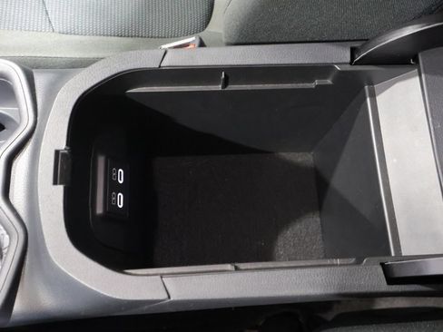 Used 2025 Toyota RAV4 LE AWD/4WD image 31