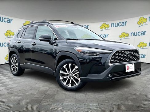 Certified 2023 Toyota Corolla Cross XLE image 1