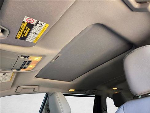 Used 2015 Toyota Highlander XLE FWD image 11