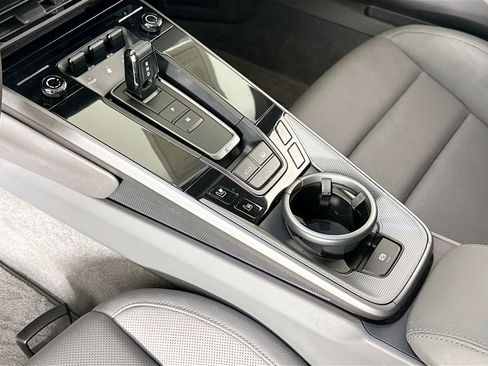 Used 2022 Porsche 911 Carrera image 26