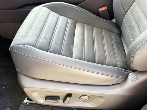 New 2025 Mitsubishi Outlander SE image 20