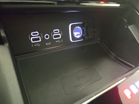 Certified 2025 Jeep Grand Cherokee Altitude image 28