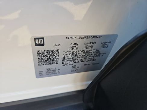 Used 2024 Chevrolet Trax LT w/ Driver Confidence Package FWD image 30