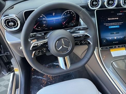 Used 2026 Mercedes-Benz GLC 300 image 16
