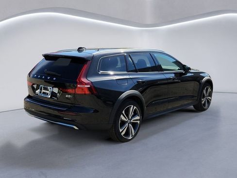 New 2026 Volvo V60 B5 Cross Country Plus w/ Protection Package Premier AWD/4WD image 4