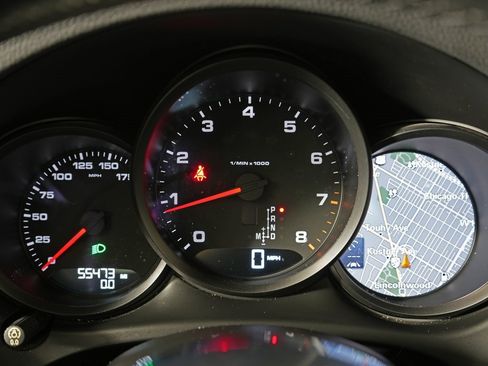 Certified 2018 Porsche Macan image 19