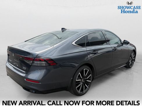 Used 2024 Honda Accord Touring image 5