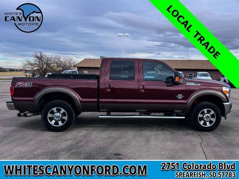 Used 2015 Ford F250 Lariat w/ Lariat Interior Package image 9