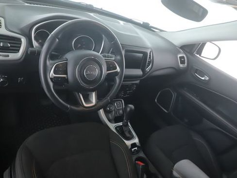 Used 2019 Jeep Compass Sport w/ Cold Weather Group AWD/4WD image 17