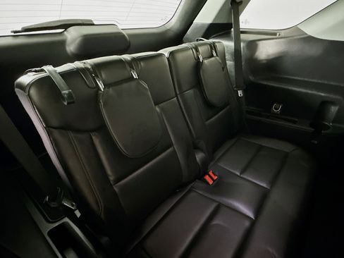 Used 2022 Ford Explorer XLT w/ Equipment Group 202A image 33