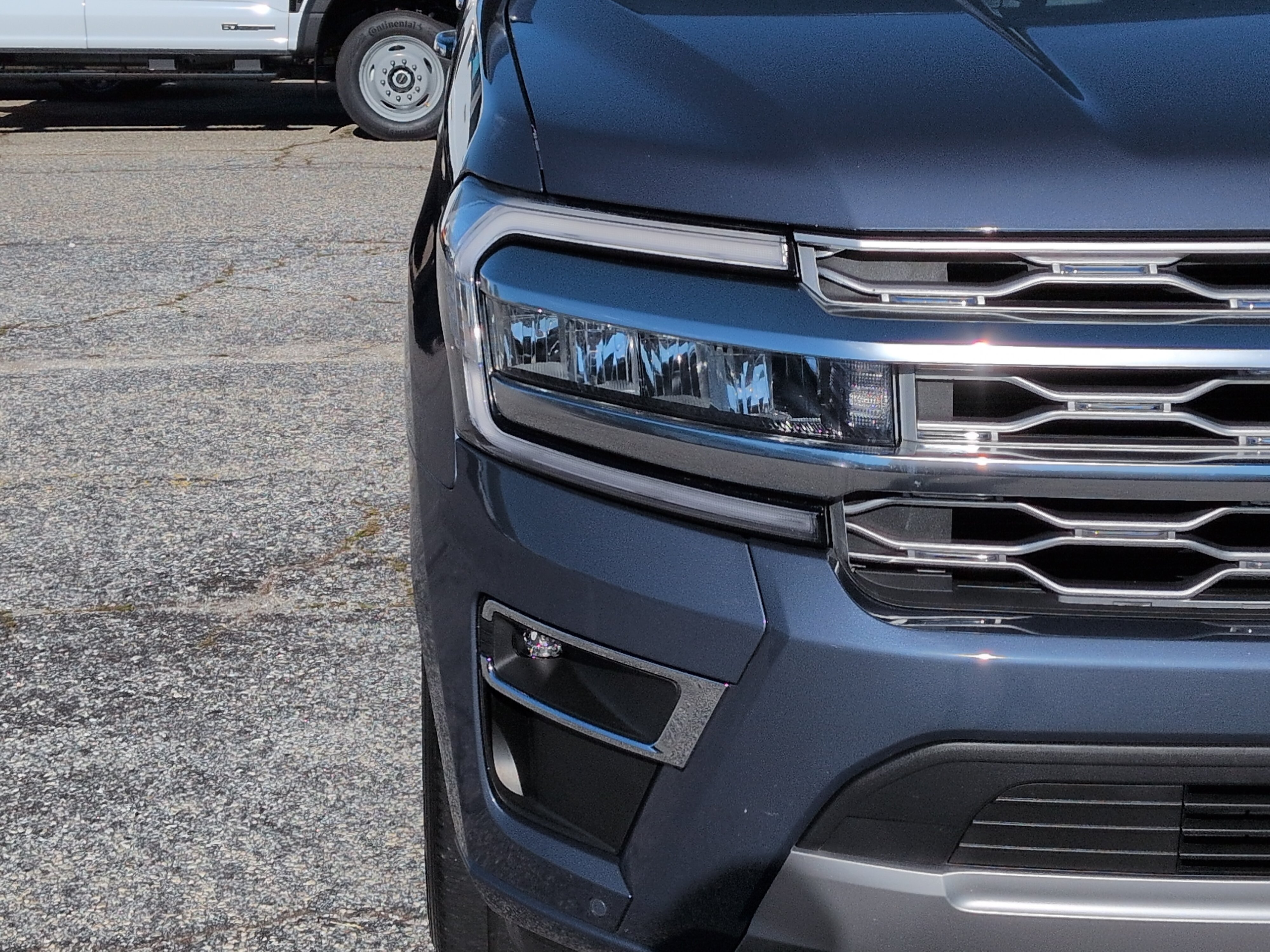 Certified 2023 Ford Expedition Max Platinum RWD image 8