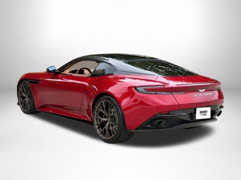 Used 2025 Aston Martin DB12 Coupe RWD image 15