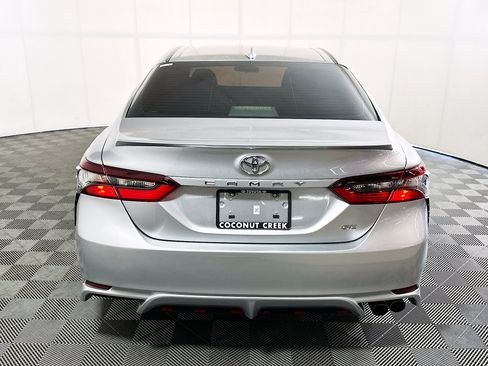 Used 2023 Toyota Camry SE FWD image 4