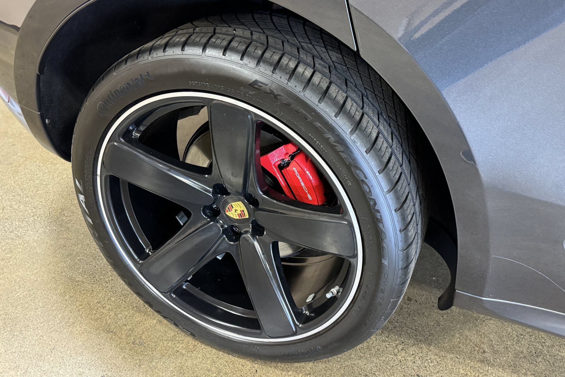 Used 2018 Porsche Macan GTS AWD/4WD image 16