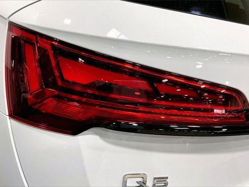 Used 2023 Audi Q5 e Prestige w/ Prestige Package image 31
