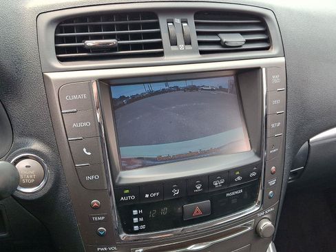Used 2013 Lexus IS 250C RWD image 16