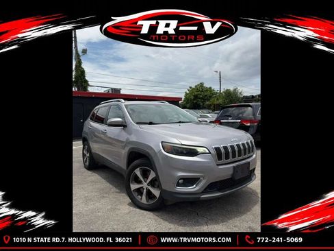 Used 2019 Jeep Cherokee Limited AWD/4WD image 3