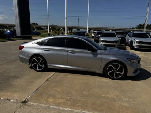 Used 2021 Honda Accord Sport image 15