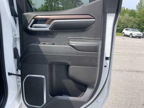 Used 2023 Chevrolet Silverado 1500 LT AWD/4WD image 18