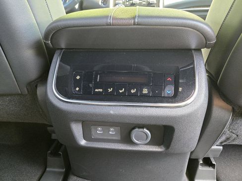 Used 2025 Nissan Armada SL w/ Captain's Chari Seat Package AWD/4WD image 30