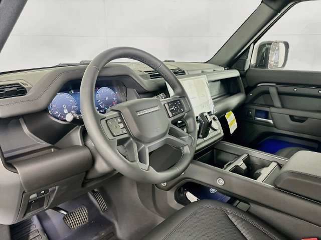 New 2026 Land Rover Defender 110 X-Dynamic SE AWD/4WD image 8